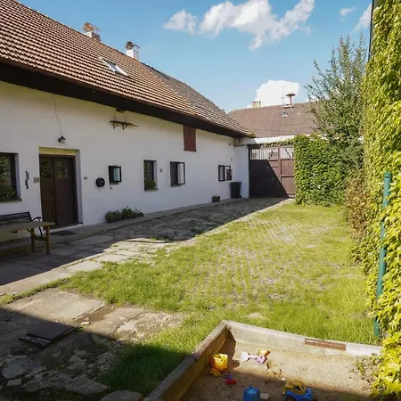 U Hovorku S Bazenem - U Piskoven Vlkov Hétvégi ház Veselí nad Lužnicí