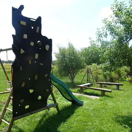 U Hovorku S Bazenem - U Piskoven Vlkov *